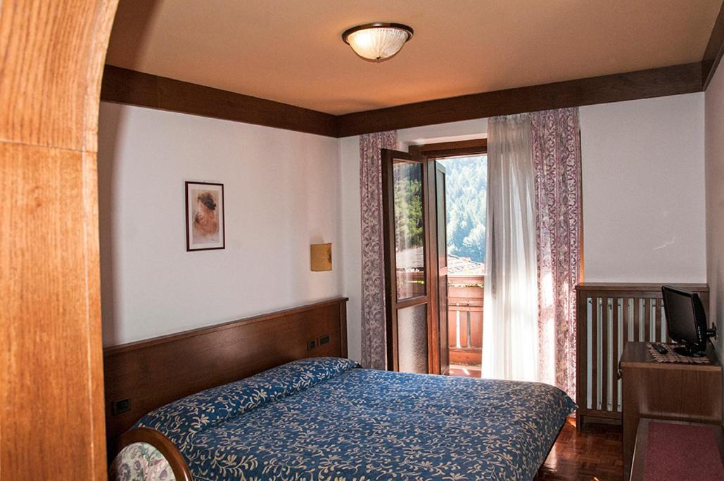 Hotel Carlone Breguzzo Exterior foto